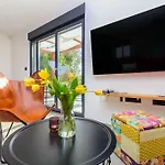 فيلة Balun In - 3 Bedrooms - Pool - Garden - Sauna