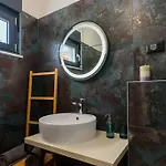 Balun In - 3 Bedrooms - Pool - Garden - Sauna * Orihi