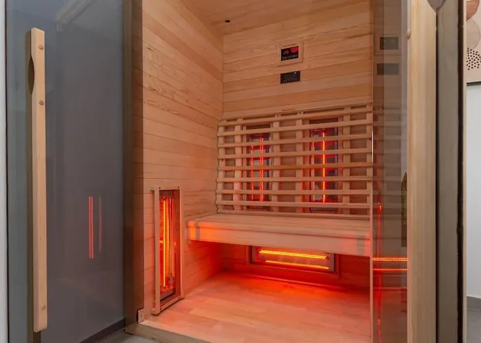 Balun In - 3 Bedrooms - Pool - Garden - Sauna Vila
