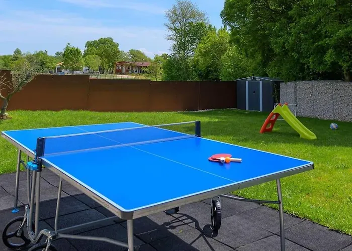 Balun In - 3 Bedrooms - Pool - Garden - Sauna Vila *